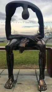 Photo Statue Feeling Empty